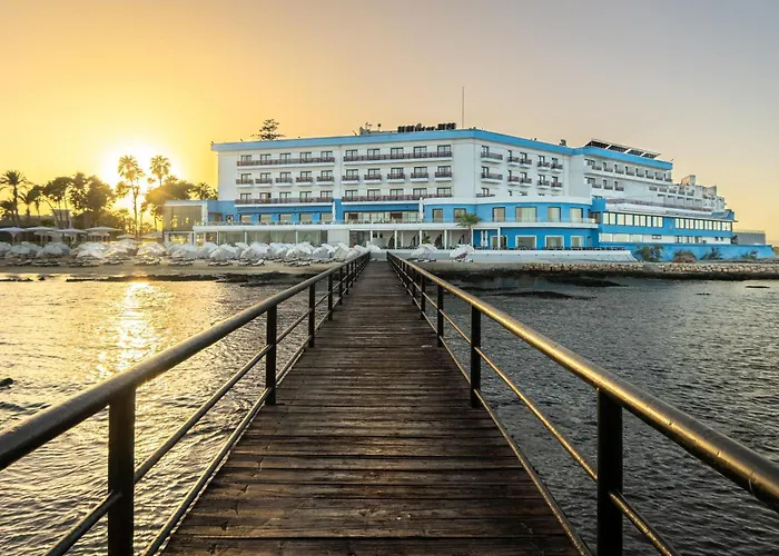 Arkin Palm Beach Hotel